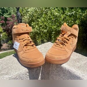 NWT Fila high top sneakers